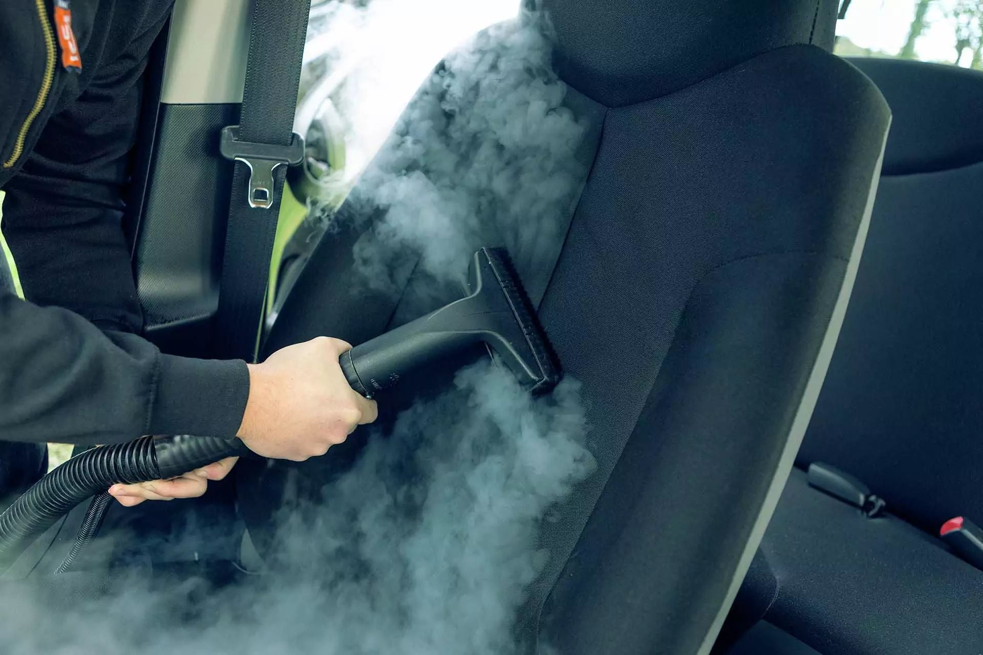 Lavaggio e sanificazione tappezzeria Auto